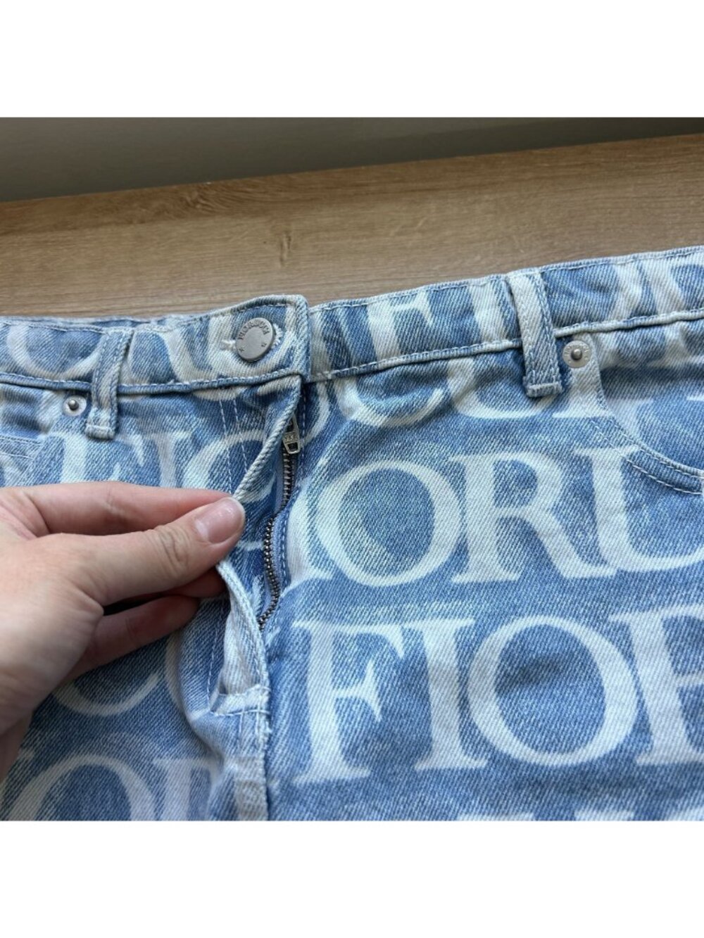 Fiorucci Light Vintage Blue Denim Monogram Pattern Mini Skirt Women's Size Large - Picture 2 of 6